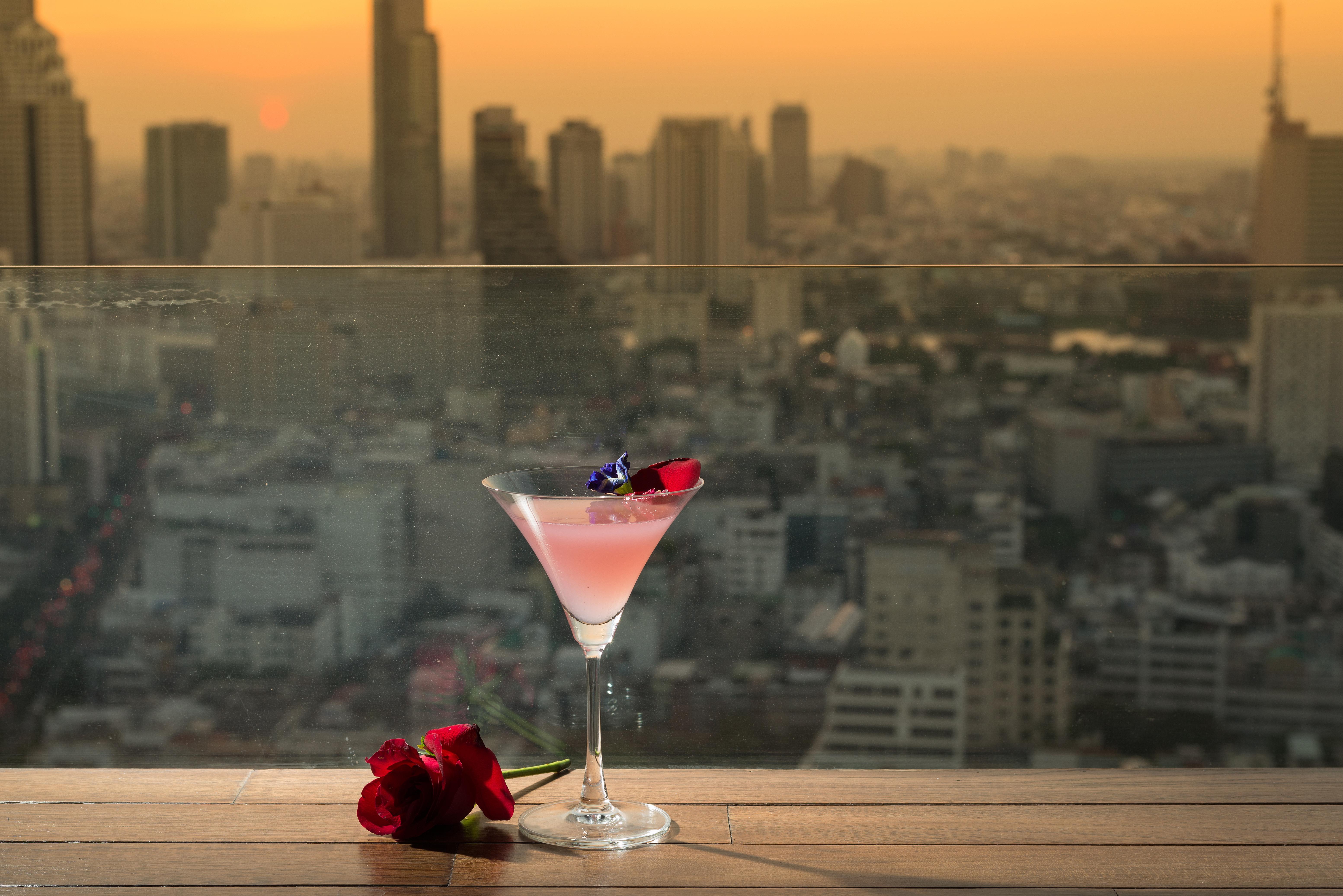 Pullman Bangkok Hotel G Exterior photo A cosmopolitan cocktail
