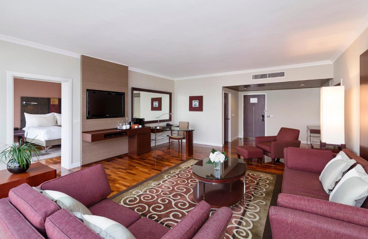 Pullman Bangkok Hotel G Exterior photo Suite at the Hilton Athens