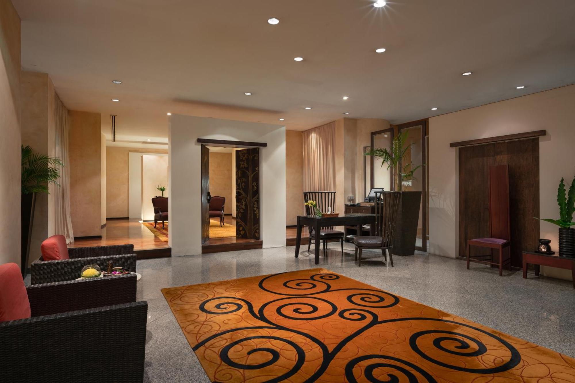 Pullman Bangkok Hotel G Exterior photo A suite at the Mandarin Oriental, Kuala Lumpur
