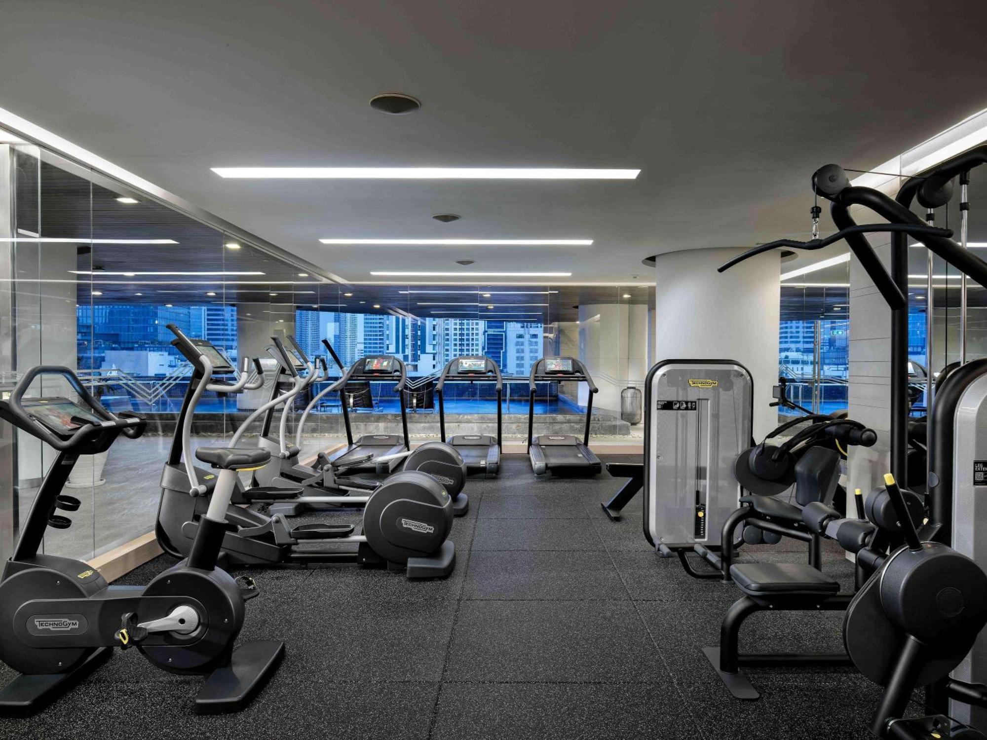 Pullman Bangkok Hotel G Exterior photo The gym at the hotel